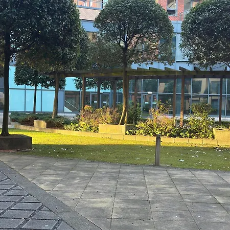 West Street -city Centre Sky Line Square Apartment